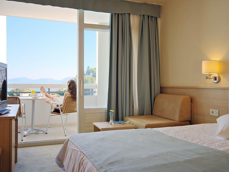 Hotel Quercus Drvenik  Exterior photo